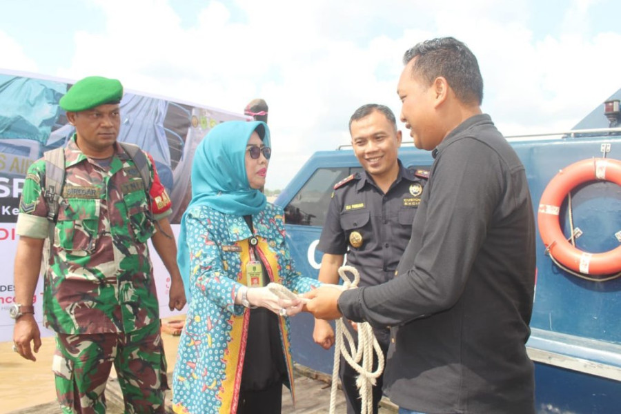 Bupati Inhil Hadiri Hibah 3 Unit Speedboat Ambulans Air