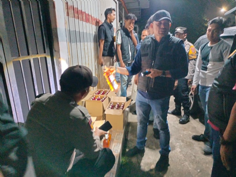 Tepat Hiuran Malam Jadi Target, Polisi Lakukan Razia Mendadak dan Sita Puluhan Miras
