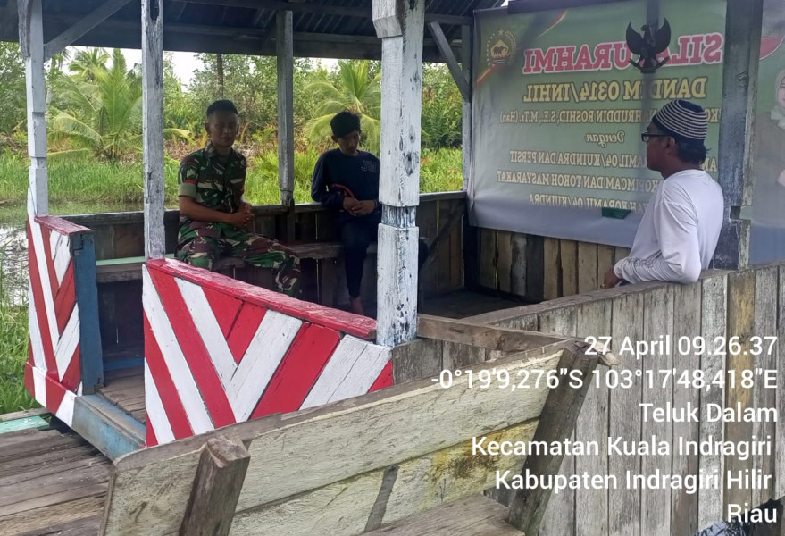 Babinsa Koramil 04/Kuindra Wujudkan Tali Silaturahmi Antar Sesama
