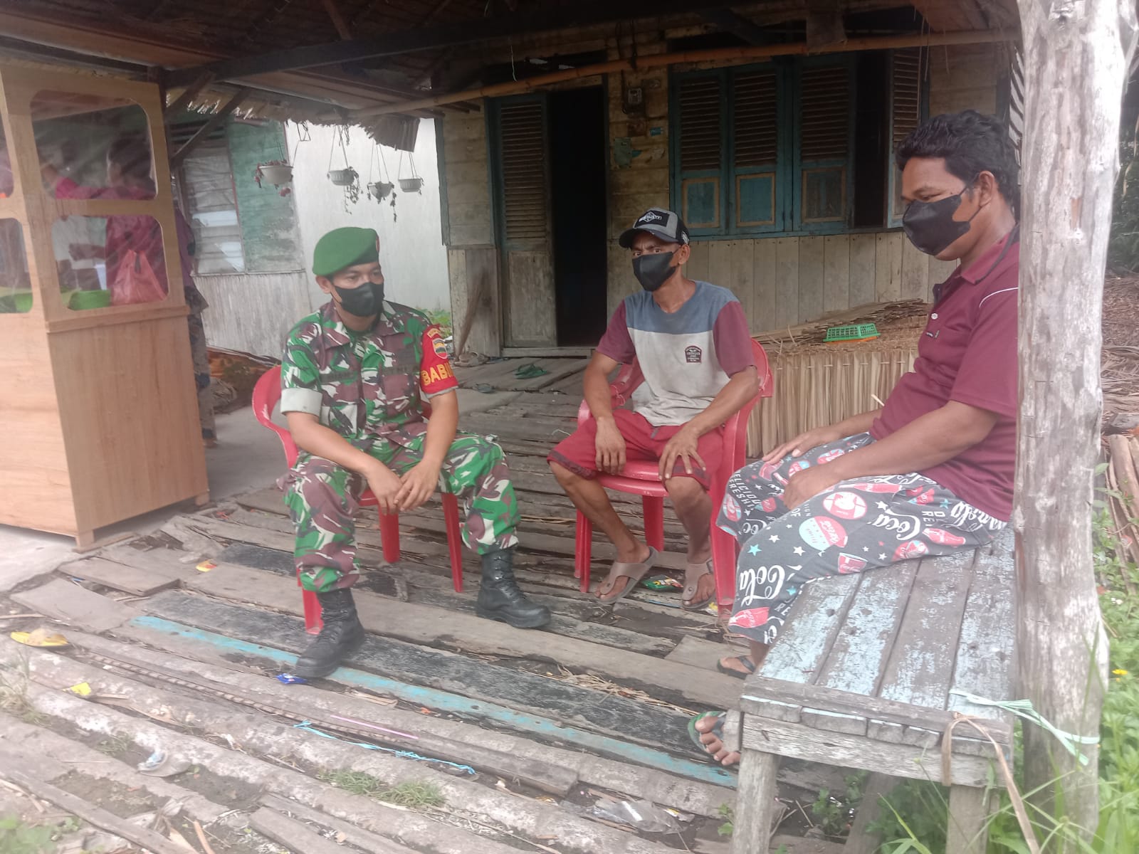 Komsos Bersama Warga Binaan Oleh Serda Ali Borkat di Desa Tanjung Melayu