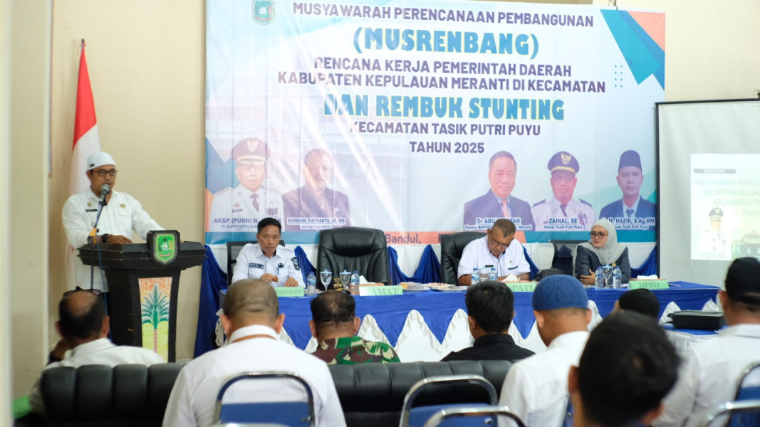 Asisten II Rokhaizal Buka Musrenbang dan Rembuk Stunting Kecamatan Tasik Putri Puyu