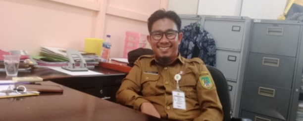 Pada Pemilihan Penghulu Serentak, Kabid Pemerintahan Desa Dinas PMD Rohil Sedang Verifikasi Penelitian Berkas