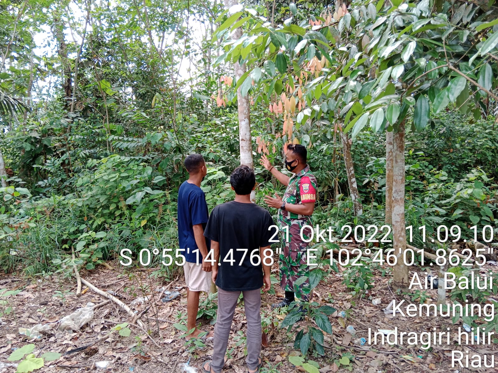 Pencegahan Karlahut Oleh Babinsa Koramil 09/Kemuning Bersama Masyarakat
