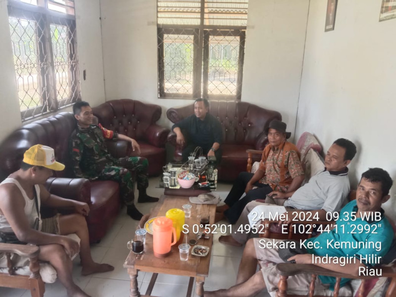 Bersama Perangkat Desa, Babinsa Koramil 09/Kmg Jaga Kebersamaan dan Silaturahmi Yang Erat