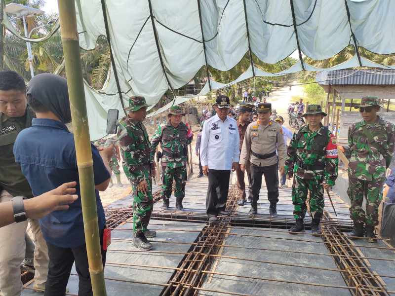Dalam Rangka Pelaksanaan TMMD, Danramil 09/Kemuning Ikuti Pembukaan Yang Dipimpin Langsung Bupati Kabupaten Inhil
