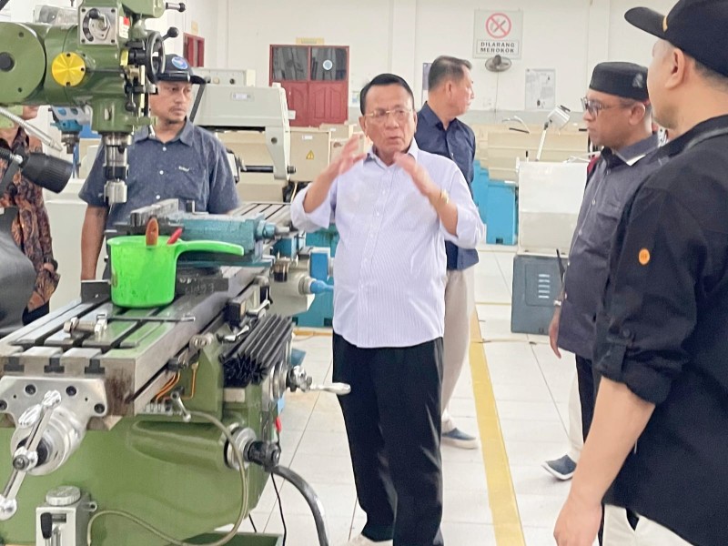 Bupati Bistamam Kunjungi Politeknik Bengkalis, Contoh untuk Realisasikan Janji Kampanye Bangun Perguruan Tinggi di Rohil Bupati Bistamam Kunjungi Politeknik Bengkalis, Contoh untuk Realisasikan Janji Kampanye Bangun Perguruan Tinggi di Rohil