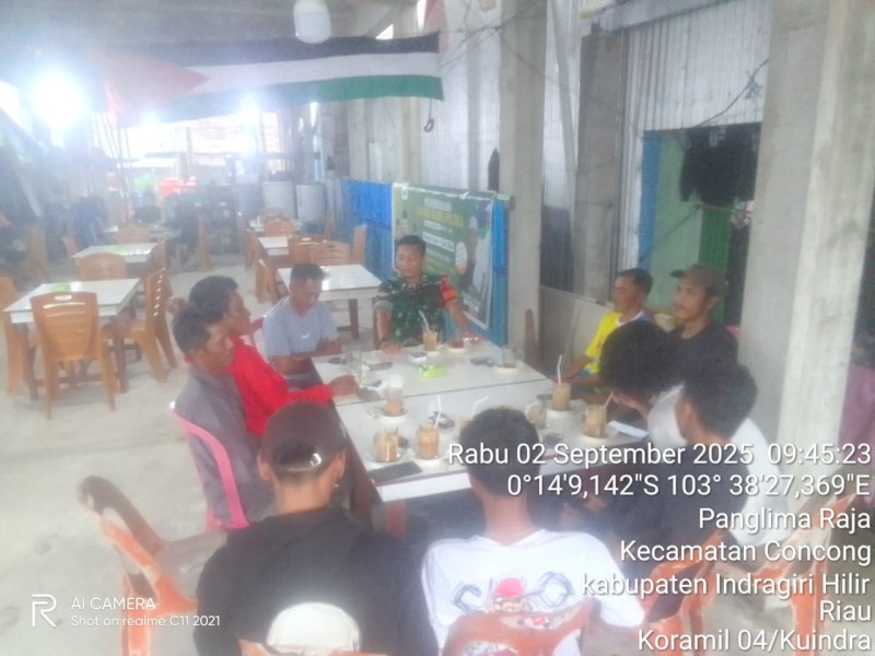 Babinsa Koramil 04/KDR Jalin Hubungan Harmonis dengan Masyarakat