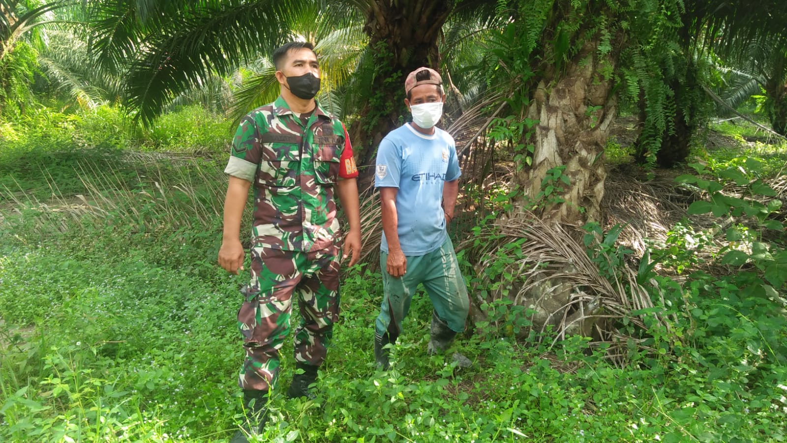 Patroli Karhutla Oleh Babinsa Koramil 04/Kuindra di Daerah Binaan