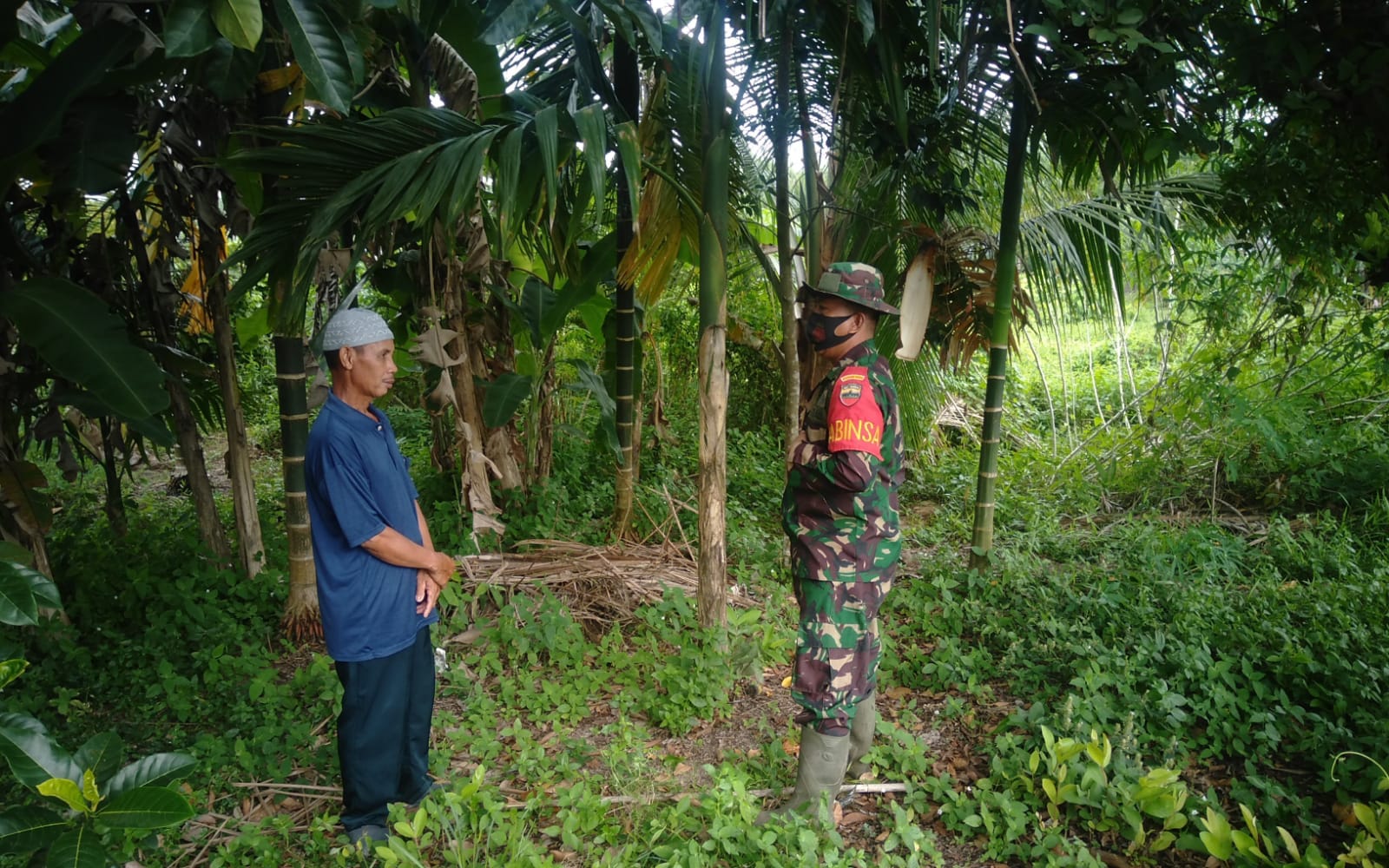 Mencegah Kebakaran Hutan dan Lahan, Babinsa Koramil 04/Kuindra Rutin Lakukan Patroli