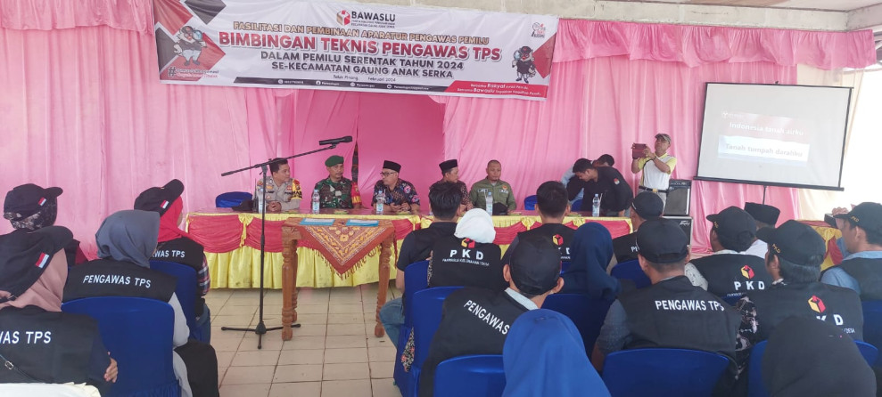 Babinsa Koramil 05/Gas Praka Joli Hutasoit Hadiri Pelantikan dan Bimbingan Teknis Se-Kecamatan Gaung Anak Serka