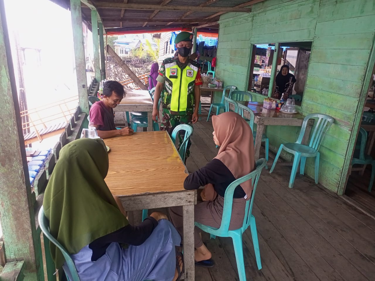 Babinsa Koramil 04/Kuindra Berharap Masyarakat Tumbuhkan Kesadaran Terhadap Kesehatan