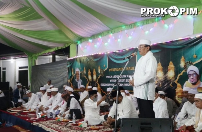 Penuhi Undangan Warga, Bupati Wardan Hadiri Haul Syekh Abdul Qadir Al-Jailani di Desa Harapan Tani