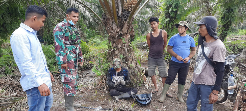 Libatkan Warga, Koramil 03/Tpl Kembali Komsos dan Lakukan Patroli Karhutla