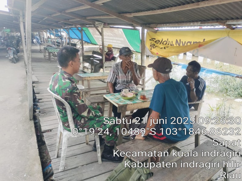 Jaga Persatuan dan Kesatuan Melalui Komsos Bersama Babinsa Pratu Jimmy Sembiring