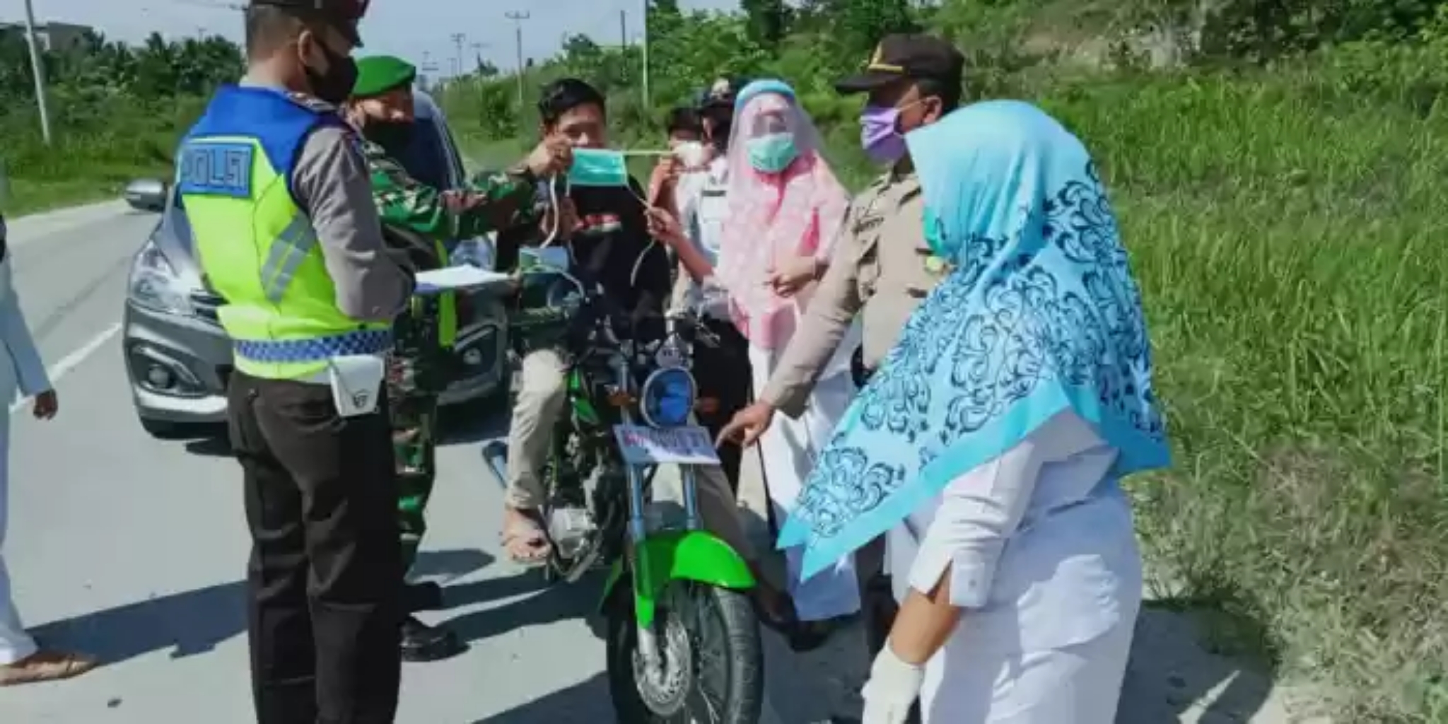 Aparat Gabungan Terus Melakukan Penegakan Kedisiplinan Guna Mencegah Penyebaran Covid-19