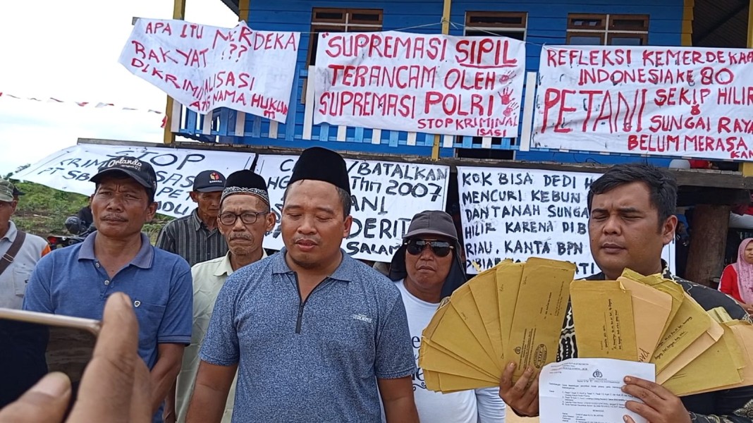 HUT RI ke-80 di Inhu, Petani Tuntut Kemerdekaan Sejati dari Perampasan Tanah HUT RI ke-80 di Inhu, Petani Tuntut Kemerdekaan Sejati dari Perampasan Tanah