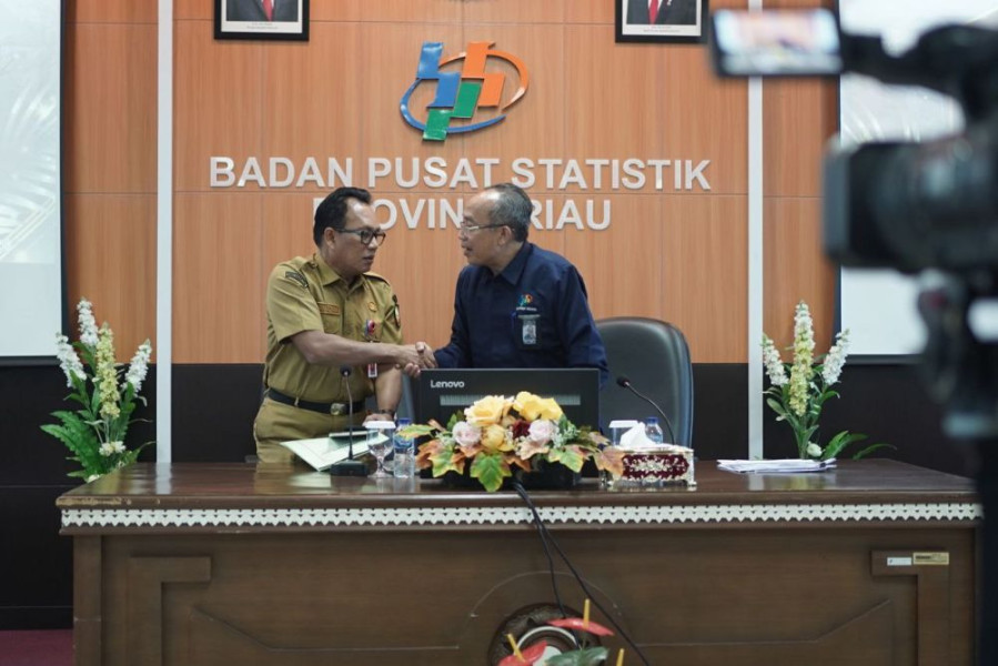 Kadiskominfotik Riau dan Kepala BPS Rilis Bersama Berita Statistik Periode Mei 2024
