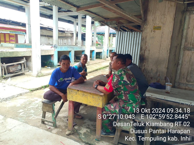 Babinsa Koramil 03/Tpl Ajak Warga Sambut Pilkada 2024 Dengan Aman, Damai dan Sejuk