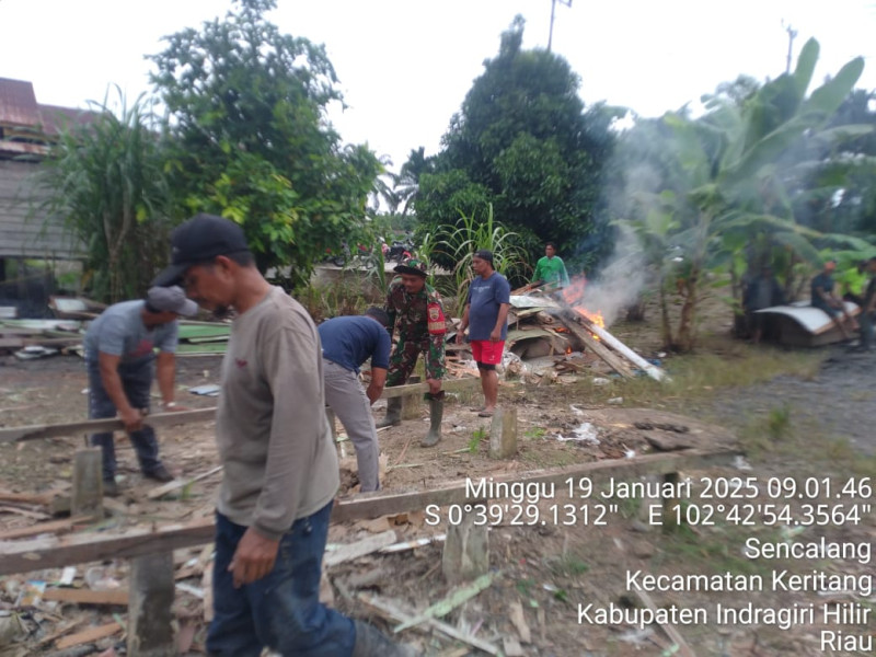 Babinsa Koptu Setiawan Harianto: Mengukir Kebersamaan di Desa Sencalang