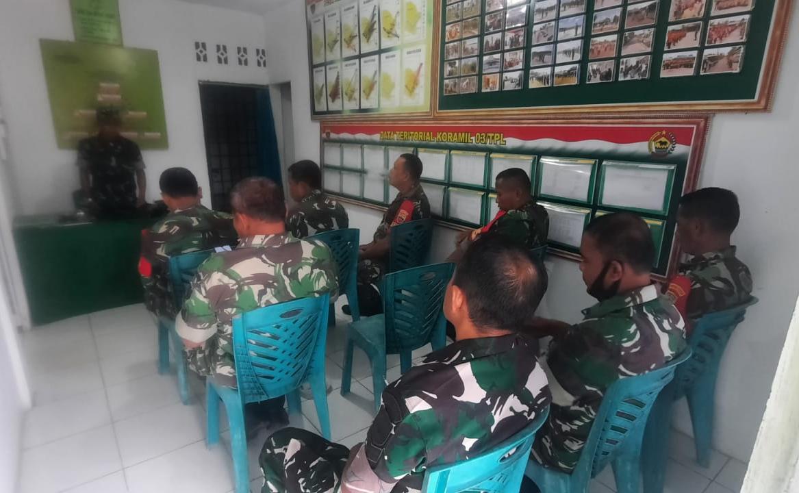 Rutinas Tiap Minggu, Danramil 03/Tpl Berikan Jamdan Sekaligus Cek Persenjataan Milik Koramil