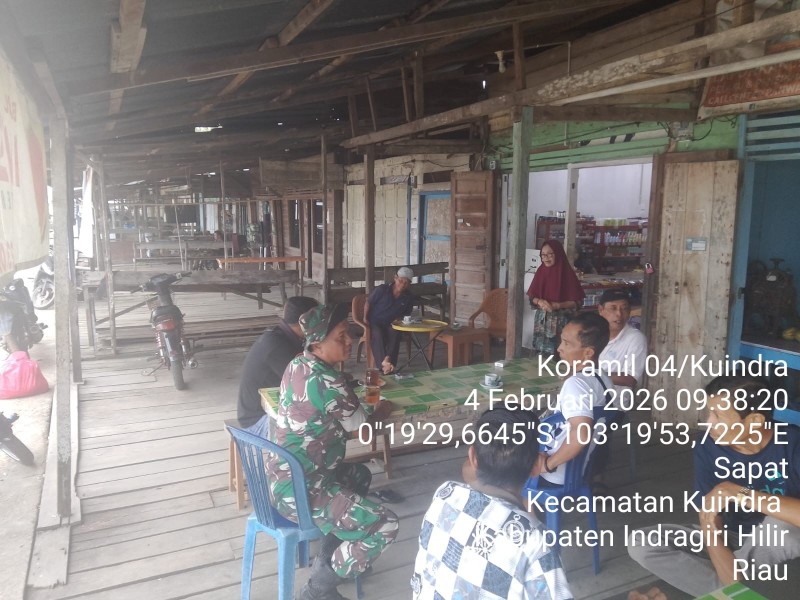 Babinsa Koramil 04/Kuindra Laksanakan Kegiatan Komunikasi Sosial di Kampung Pancasila