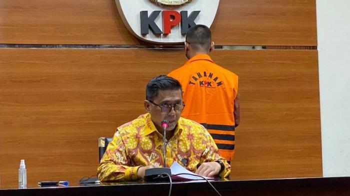 Jadi Tersangka KPK, Rahmat Effendi Langsung Pakai Rompi Oranye