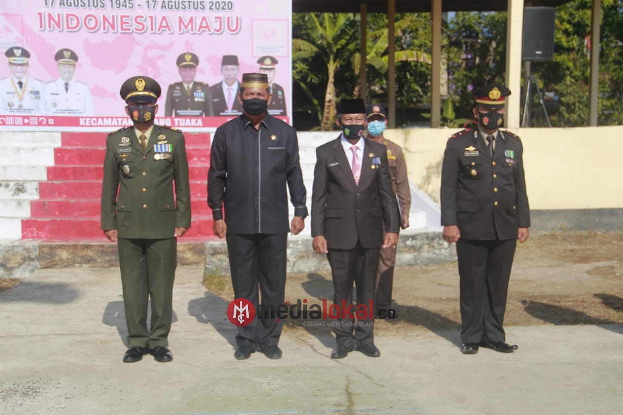 Pemcam Batang Tuaka Laksanakan Upacara Peringatan HUT RI ke-75, Plt Camat Usman Amanatkan Hal ini