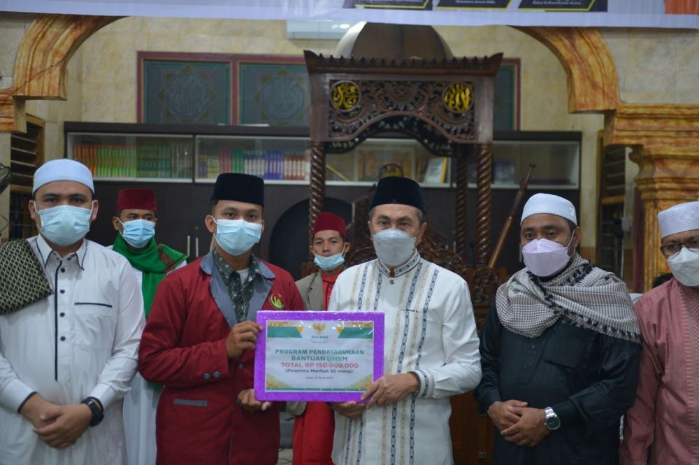 Gubri Serahkan Bantuan Usaha Remaja Masjid, Ustadz Nasri: Ini Luar Biasa