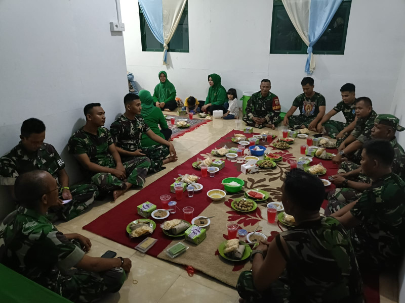 Jalin Kekompakan Satuan, Koramil 03/Tpl, Gelar Buka Puasa Bersama