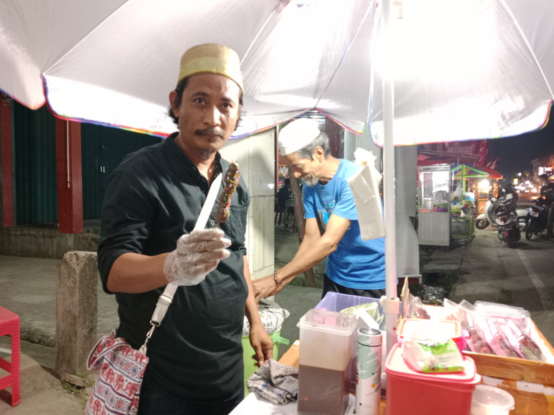 Nikmati Jajanan Kekinian, Es Kul-Kul Segar Harga Ekonomis