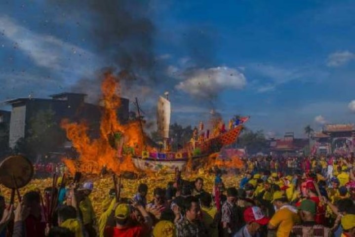 Festival Bakar Tongkang 2018 di Rohil Sukses Sedot Puluhan Ribu Wisatawan
