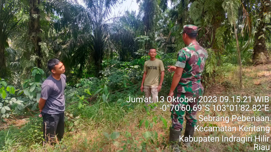 Untuk Antisipasi Kebakaran, Pencegahan dan Sosialisasi Karhutla Terus Berjalan Oleh Babinsa Koramil 09/Kemuning