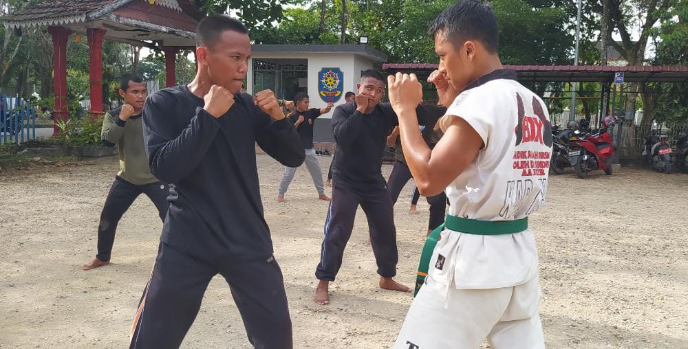 Penuh Semangat, Bela Diri Tarung Derajat Satpol PP Inhil Gelar Latihan Rutin Perdana Tahun 2022