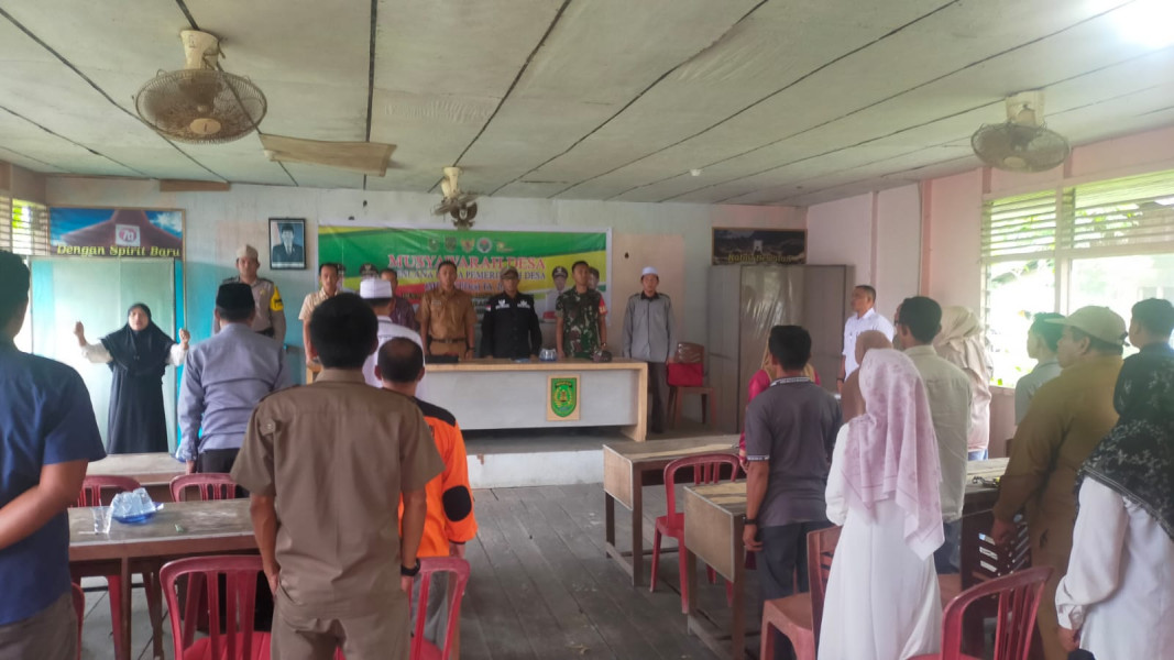 Babinsa Desa Pebenaan Bentuk Tim Rencana Kerja Pemerintah di Wilayah Desa Pebenaan