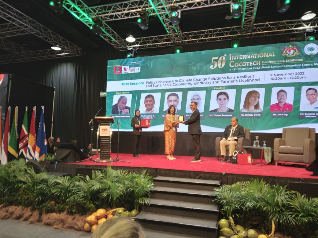 Sambu Group Berpartisipasi dalam Seminar Kelapa Internasional   