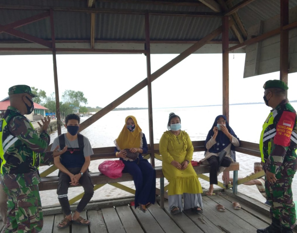 Terus Waspada, Koramil 04/Kuindra Kembali Lakukan Penegakan Protkes