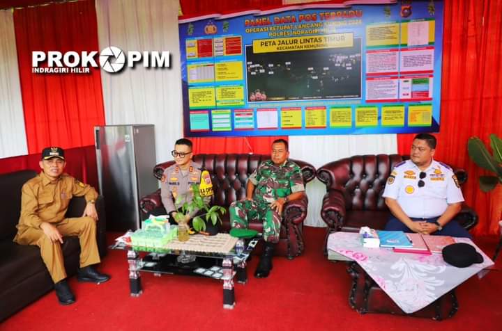 Pastikan kelancaran Arus Mudik, Pj Bupati Inhil Tinjau Posko Mudik Lebaran di perbatasan Riau - Jambi