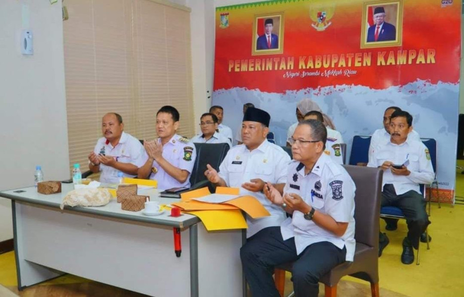 Melalui Zoom Meeting Bersama Kemendagri, Pj Bupati Kampar Ikuti Rakor Pengendalian Inflasi