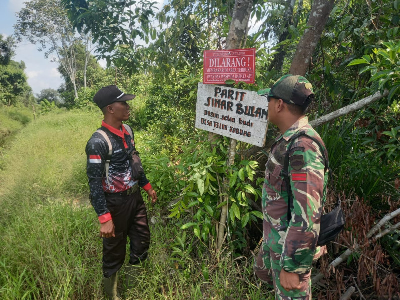 Babinsa 05/Gas Pratu Sandi Wahyudi Gencar Terhadap Patroli Hutan Dan Lahan Bersama Masyarakat
