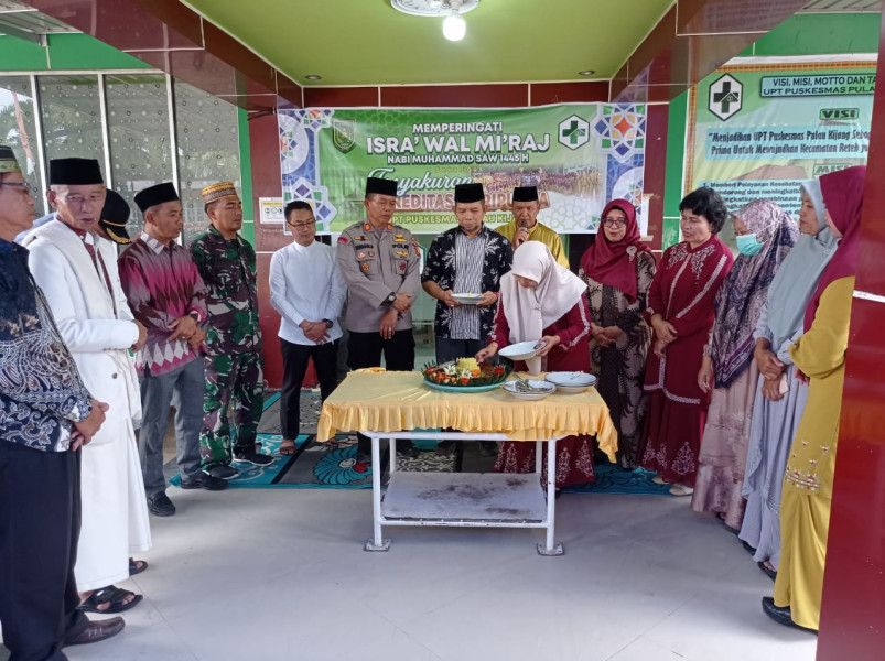 Danramil 07/Reteh Hadiri Peringatan Isra Mi'raj Nabi Muhammad Saw Sekaligus Syukuran Akreditasi UPT Puskesmas