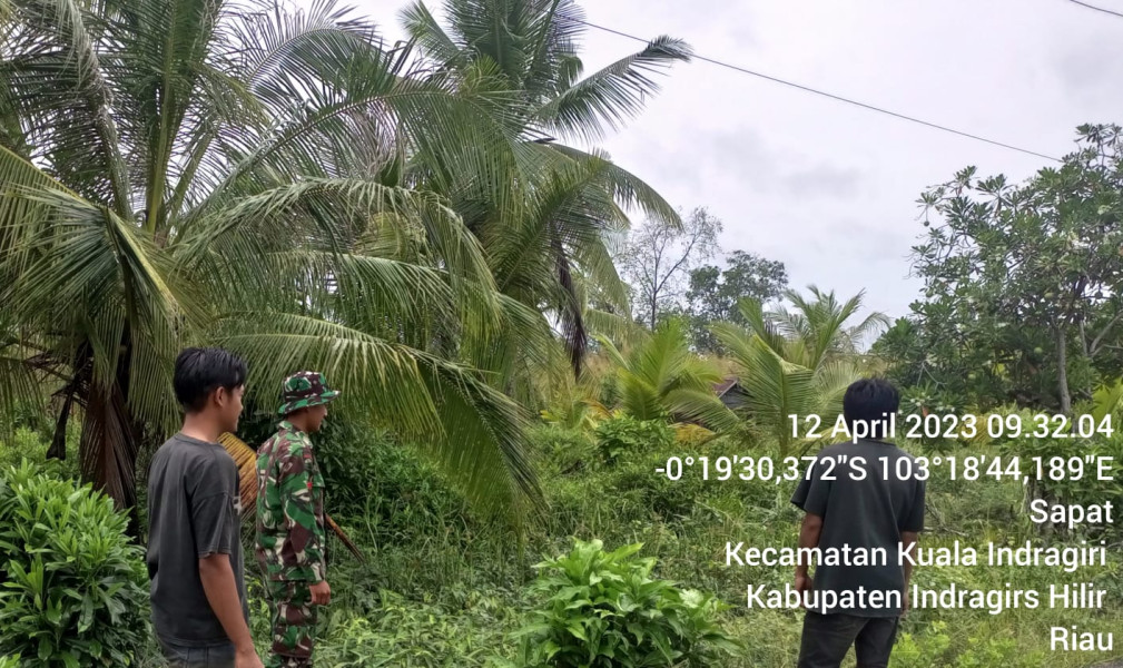 Babinsa Koramil 04/Kuindra Cegah Hutan dan Lahan Dari Kebakaran