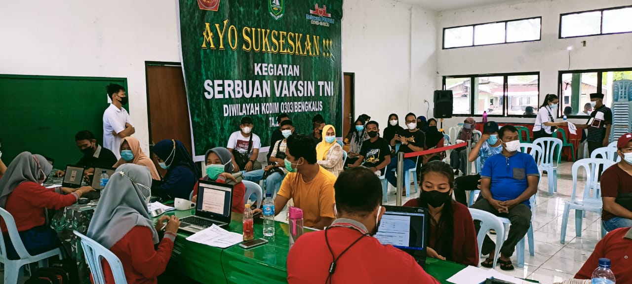 Kodim 0303 Bengkalis Bersama Relawan Peduli Covid -19 Gelar Vaksinasi Tahap I