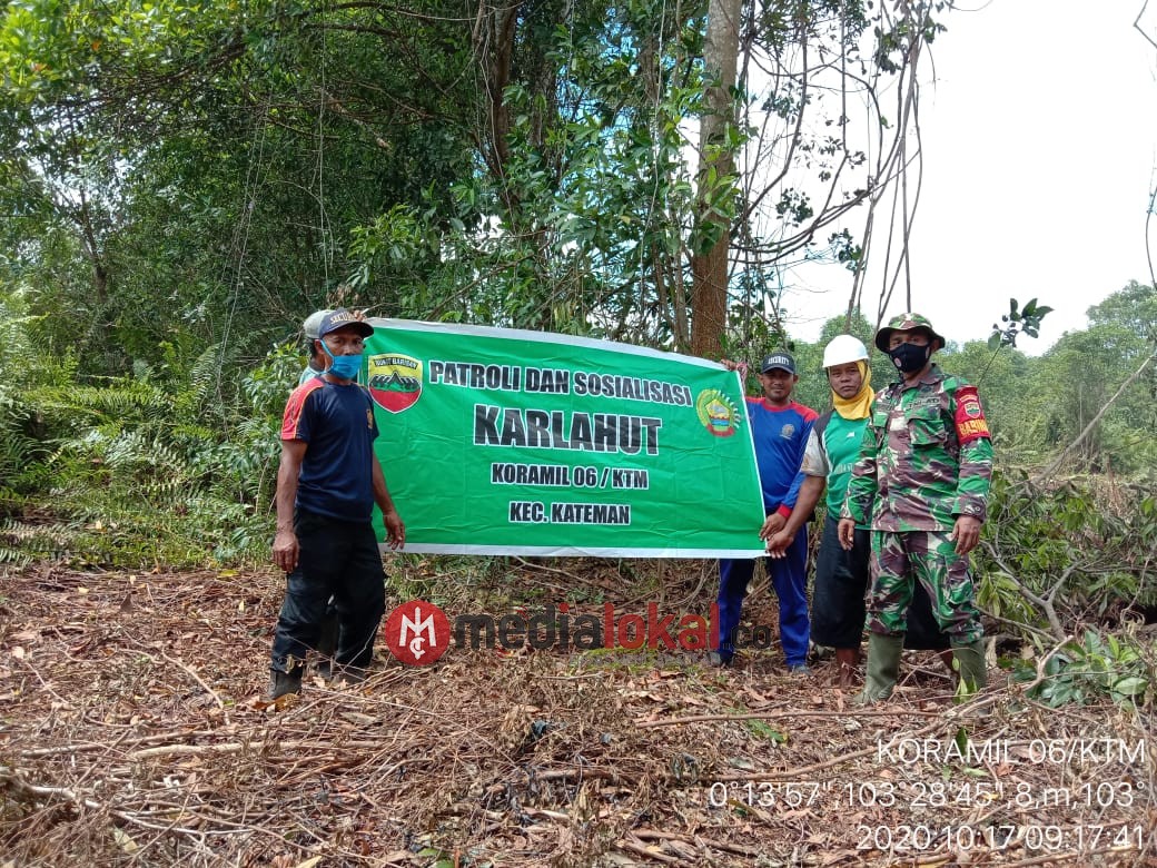 Serda Piter Sirimba Koramil 06/Kateman Lakukan Patroli Karhutla di Desa Tunggal Rahayu Jaya