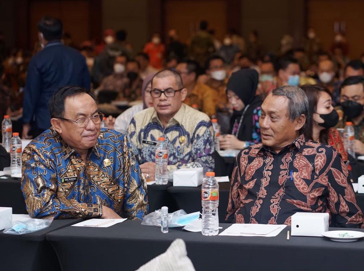 Bupati Inhil Perintahkan Camat Bersinergi Dengan Forkopimcam Atasi Masalah Banjir di Kecamatan