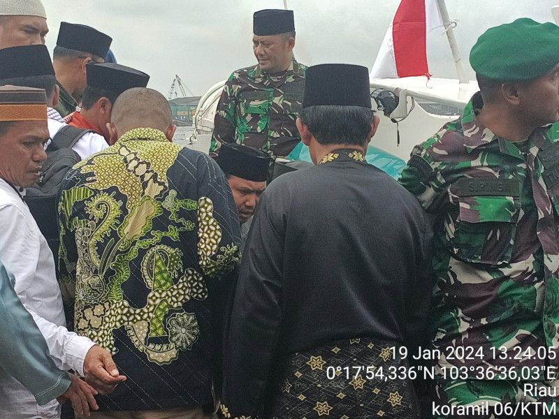Danramil 06/KTM Bersama Anggota dan Unsur Terkait Laksanakan Pengamanan Kehadiran Ustadz Abdul Somad