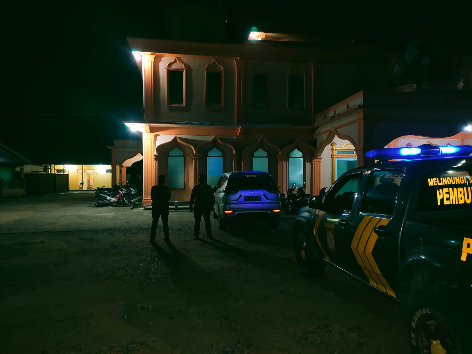 Amankan Shalat Subuh dan Antisipasi C3, Polsek Kelayang Gelar Patroli Amankan Shalat Subuh dan Antisipasi C3, Polsek Kelayang Gelar Patroli