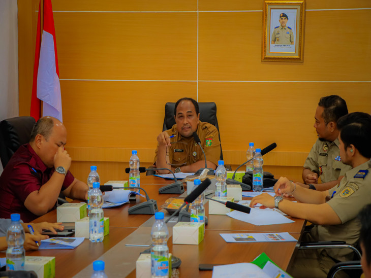 Asisten II Setda Kampar Suhermi Pimpin Rapat Penataan dan Pengembangan Akses Kegiatan GTRA