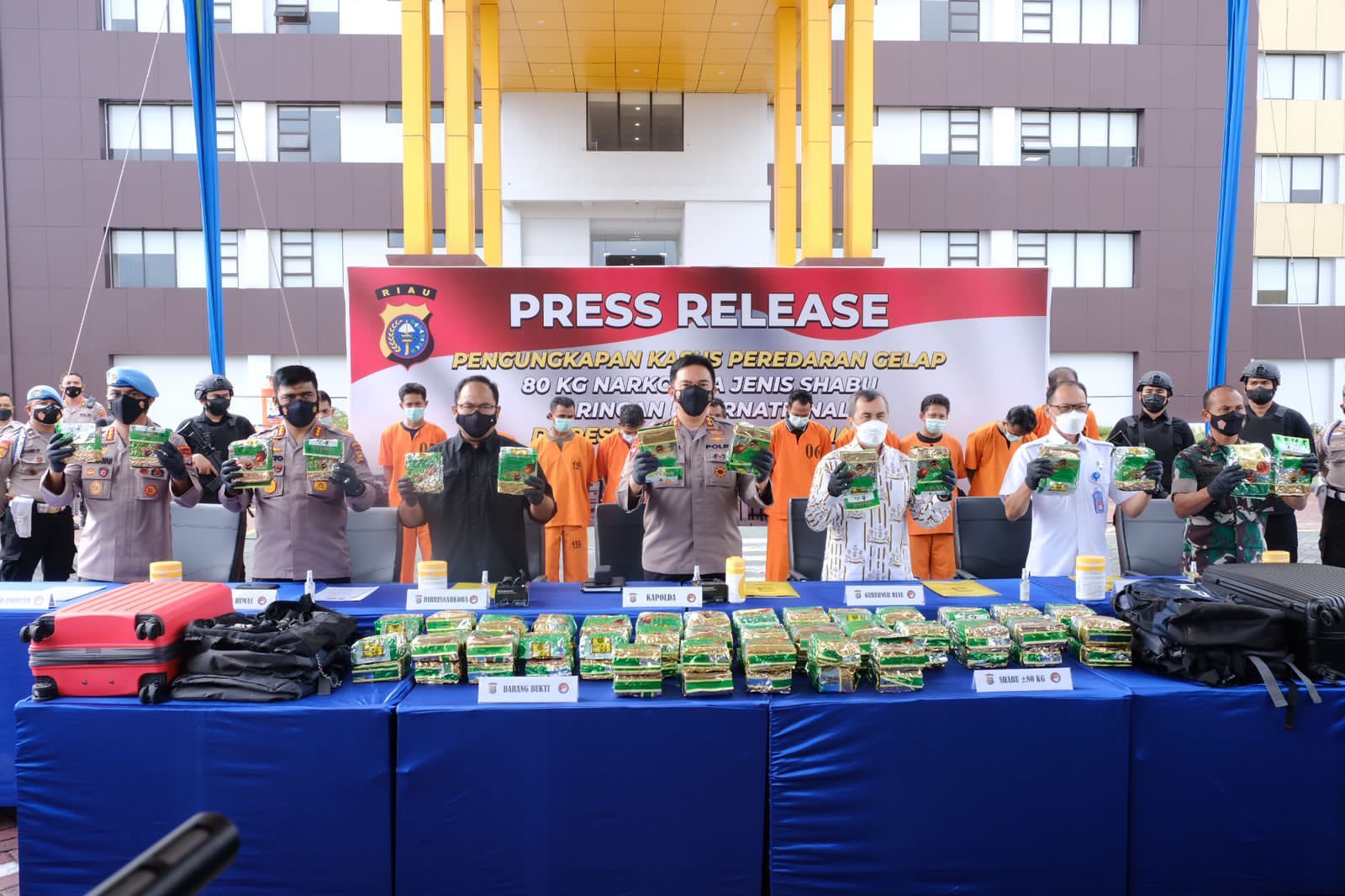 Belum 1 Bulan Bertugas di Riau, Irjen Pol M Iqbal Ungkap 80 KG Sabu dan Amankan 11 Tersangka