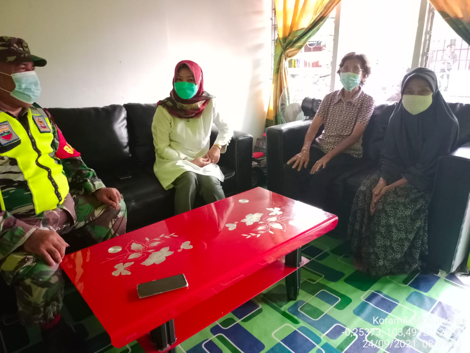 Babinsa Desa Perigi Raja Rutin Lakukan Komsos