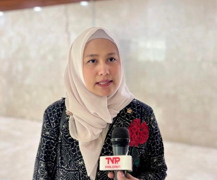 Karmila Sari : Dewan Pendidikan Itu Harus Dinikahi dan Dinafkahi